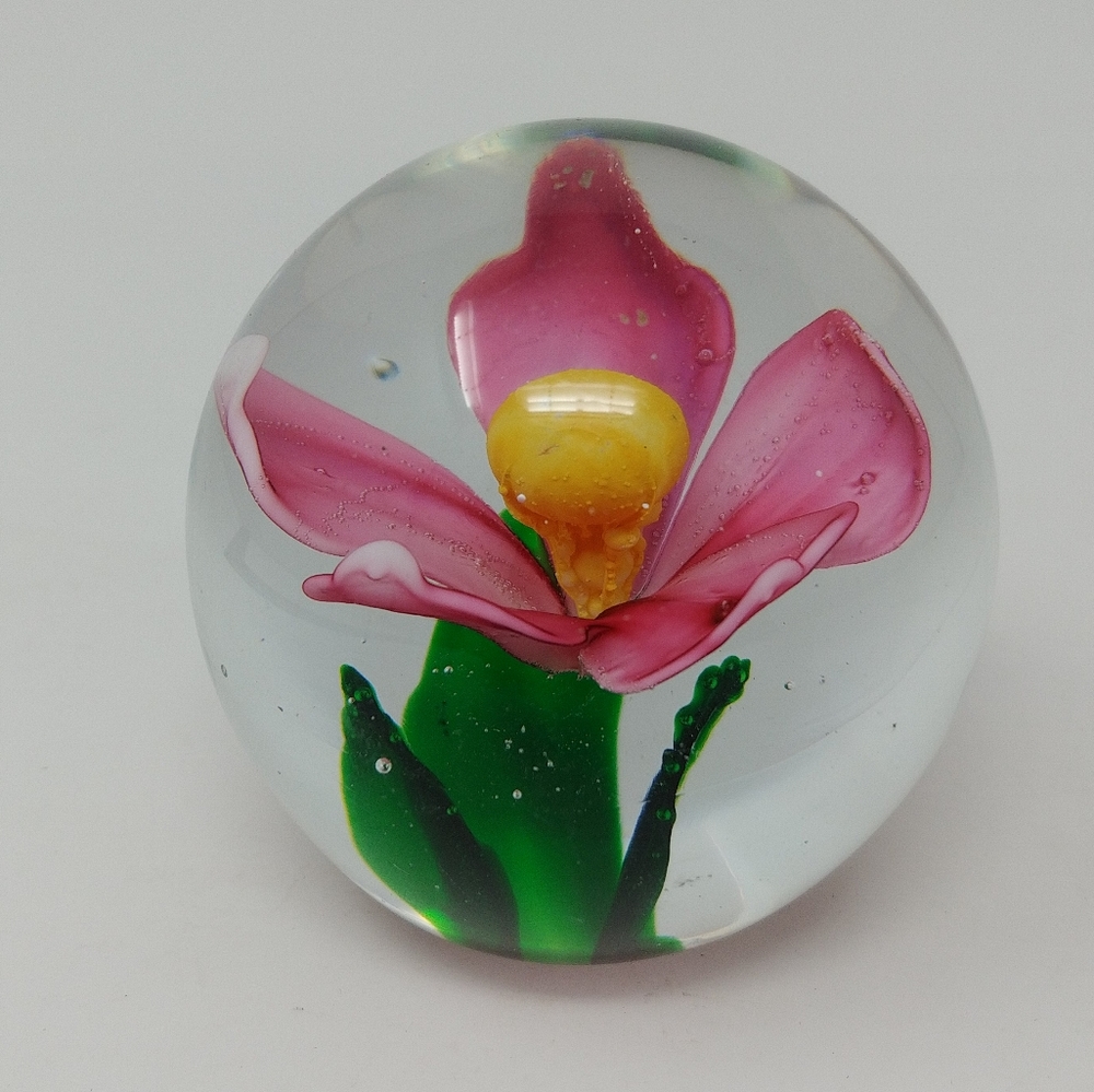Dynasty Gallery Heirloom Collection Paperweight